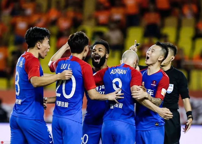 爱游戏在线登录-包含重庆斯威挑战国安，角逐积分争夺的词条