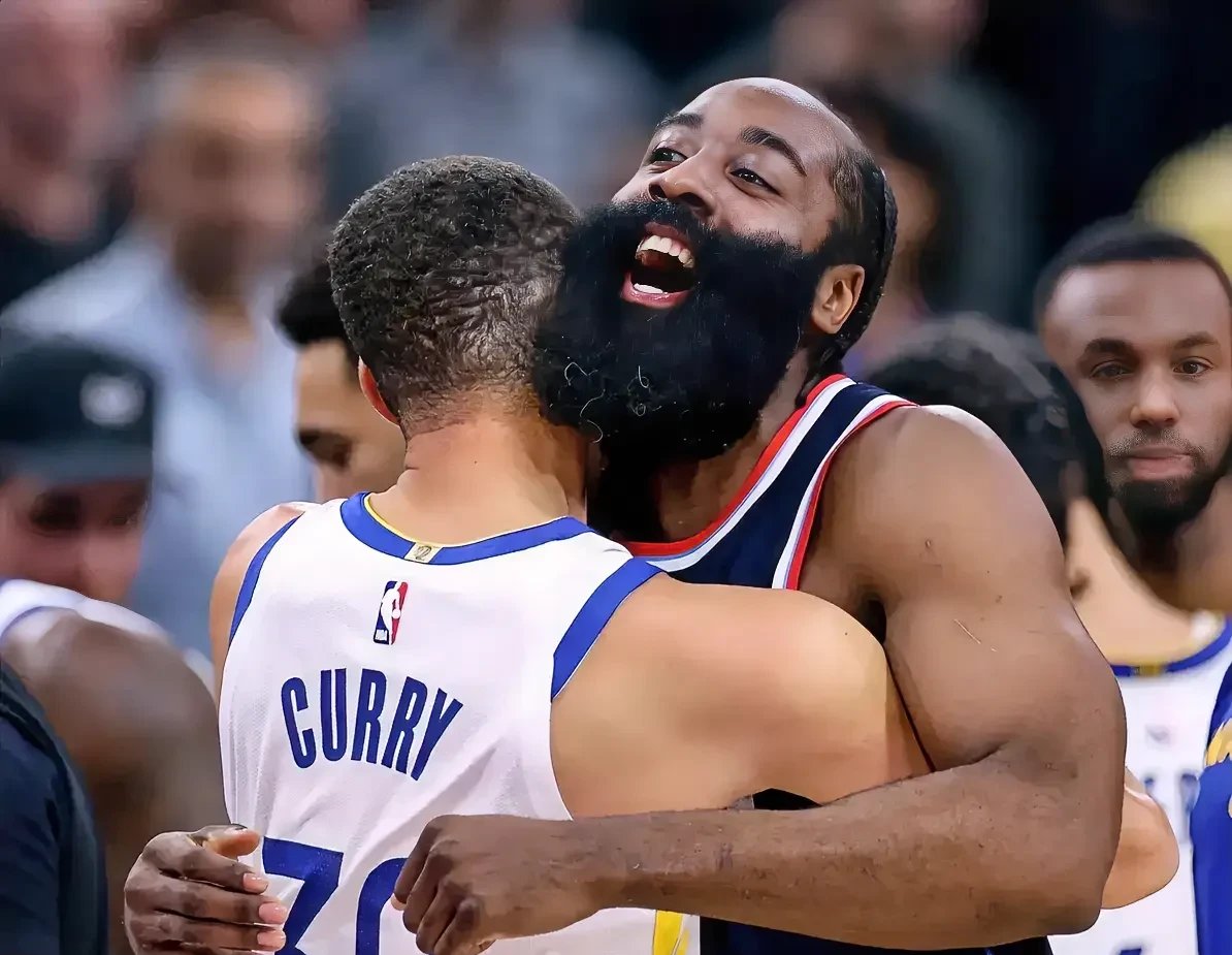 爱游戏官网-关于赛季进入白热化：各队为晋级决赛拼尽全力的信息