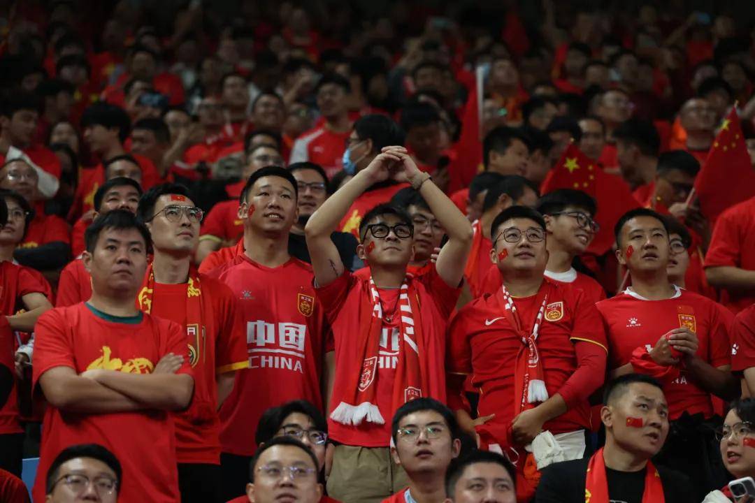 河床球迷现场助威,激发球队夺冠斗志的简单介绍 河床球迷现场助威,激发球队夺冠斗志的简单介绍