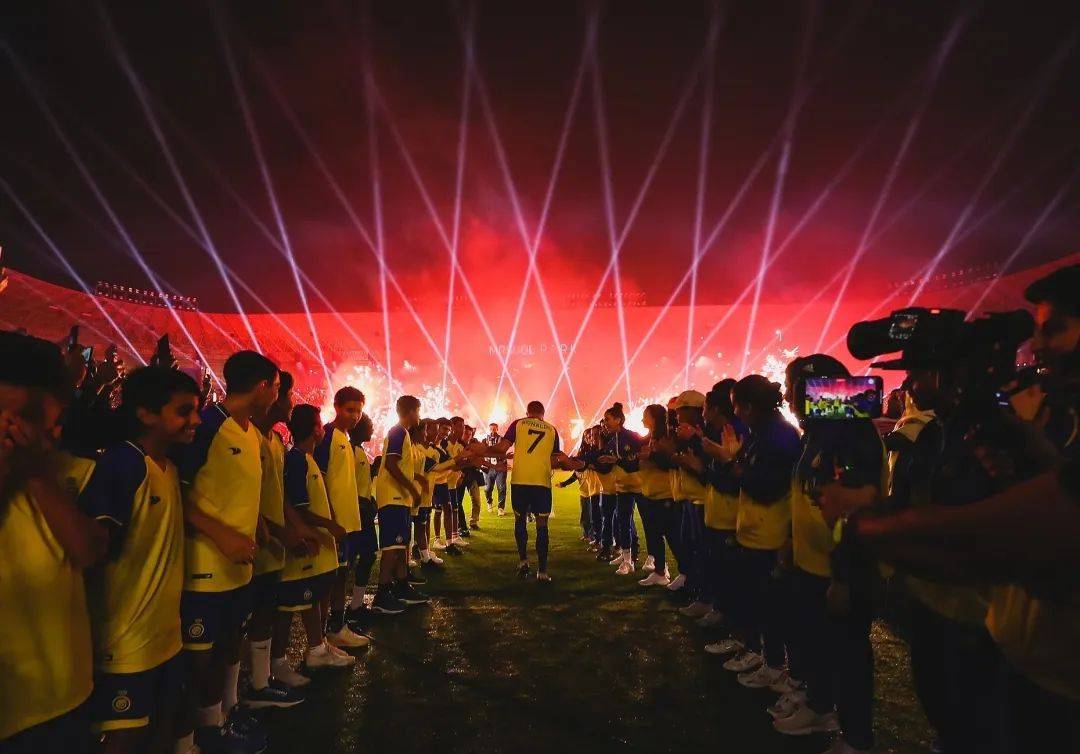 爱游戏-阿尔艾因赛前发布会：全队信心满满迎战蒙特雷的简单介绍