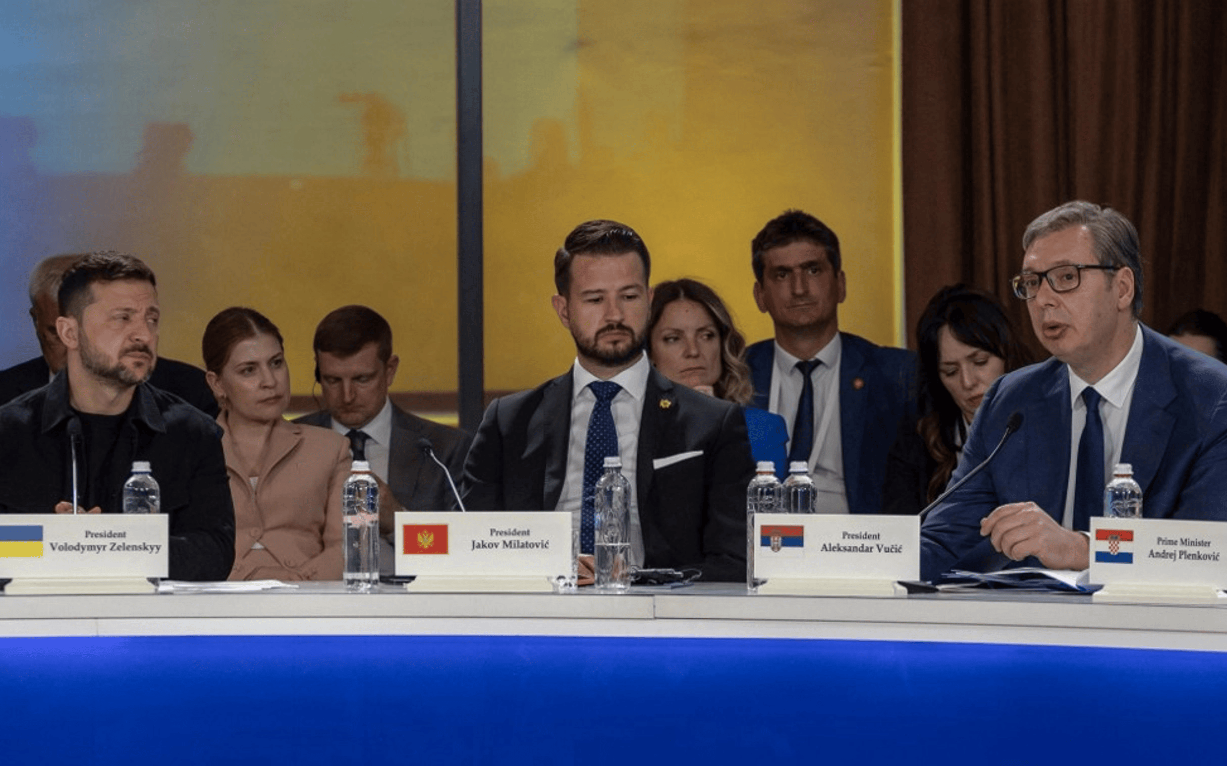 乌克兰逆转取胜,挺进下一轮 乌克兰逆转取胜,挺进下一轮