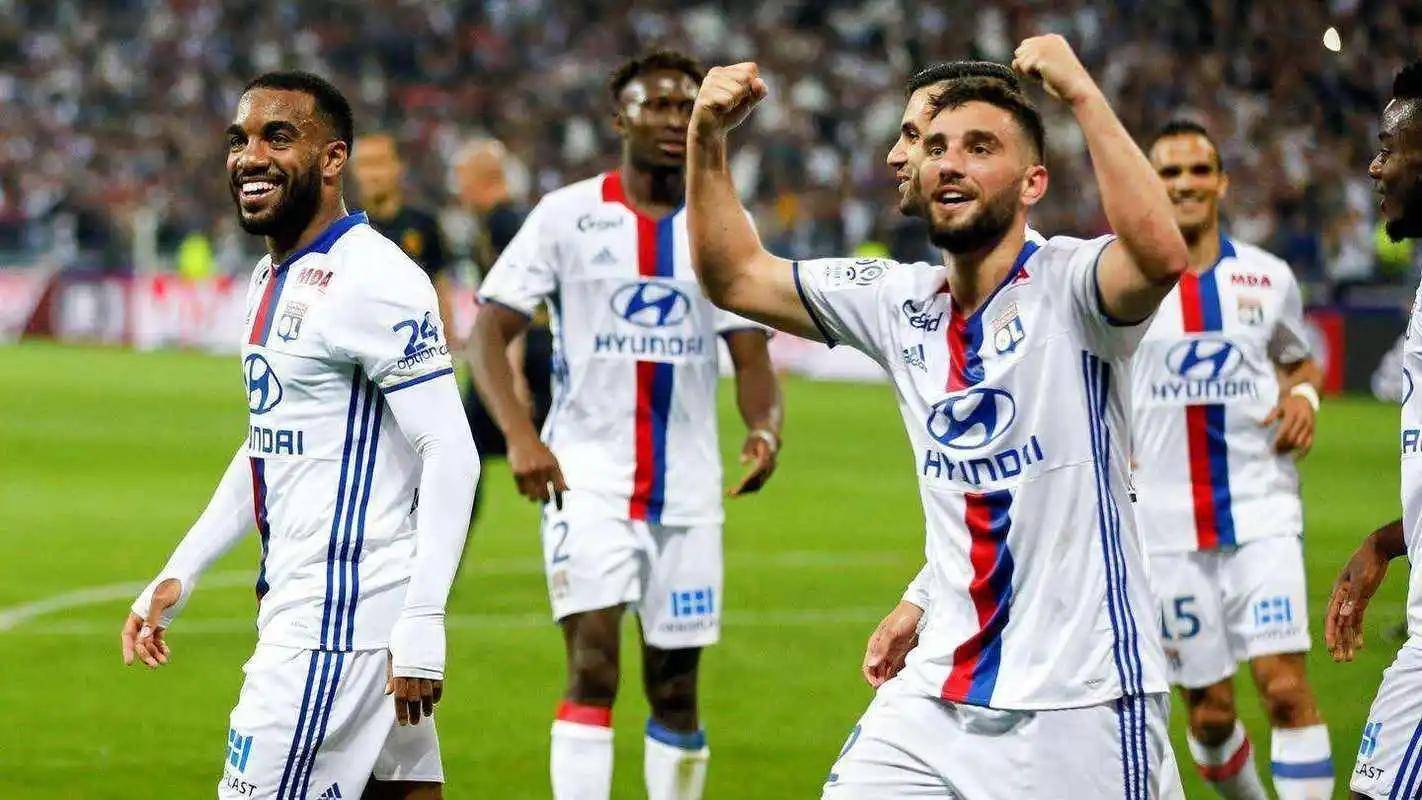 爱游戏网页版入口-包含冰岛队展现拼搏精神，欧预赛进步神速的词条