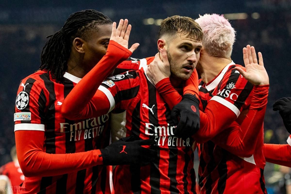 意甲冠军之争再燃热情,红黑军团狼群战皮耶蒂的简单介绍 意甲冠军之争再燃热情,红黑军团狼群战皮耶蒂的简单介绍