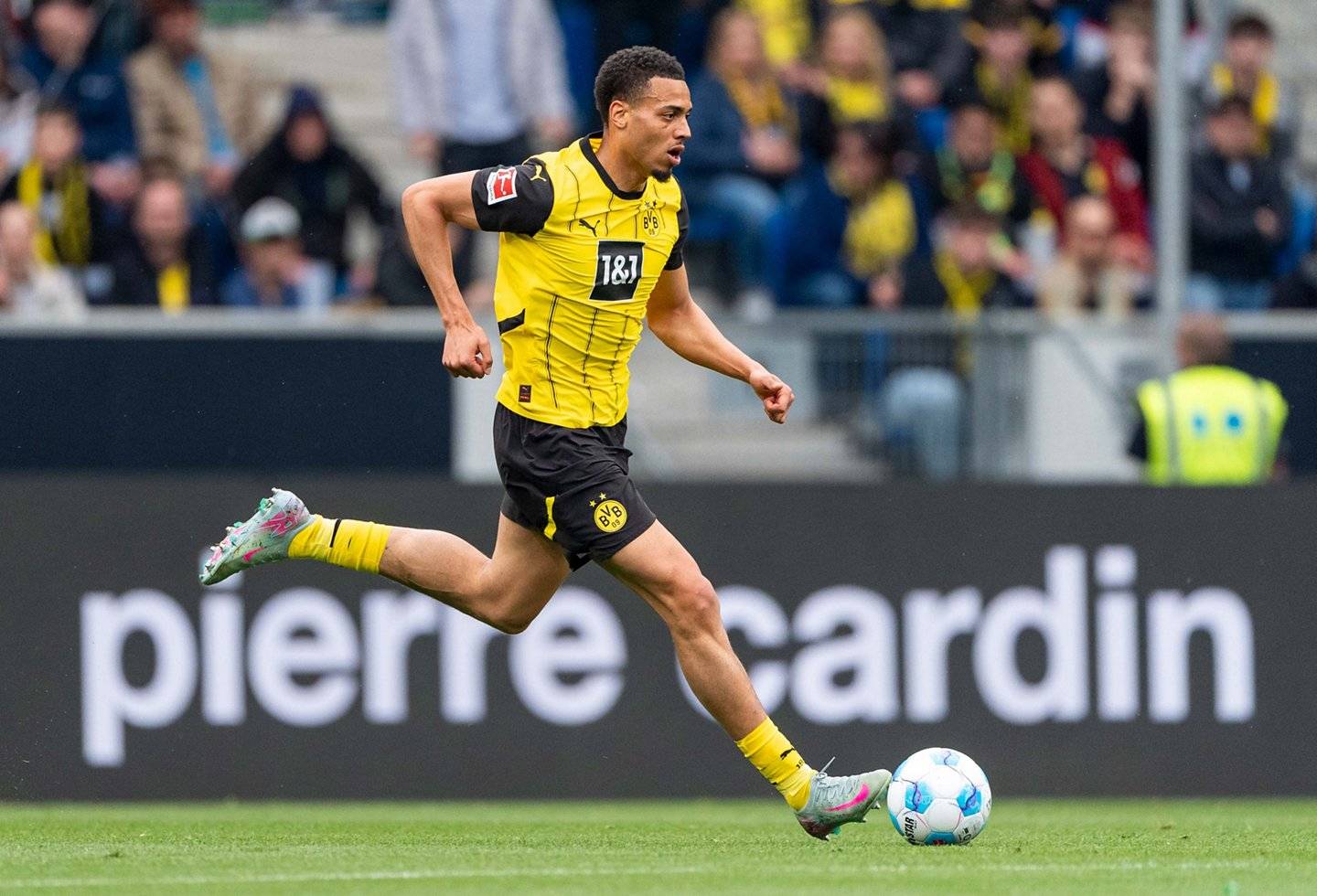 爱游戏体育官网-包含多特蒙德欲在主场战胜勒沃库森，实现雄心壮志的词条