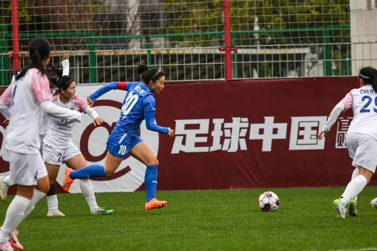 爱游戏官网-体育赛事焦点：女足比赛中的激烈对抗！的简单介绍