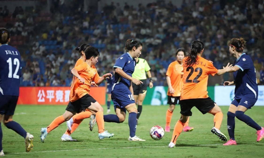 体育赛事焦点:女足比赛中的激烈对抗!的简单介绍 体育赛事焦点:女足比赛中的激烈对抗!的简单介绍