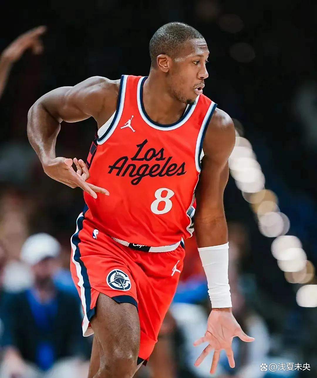 爱游戏app下载-关于快船客场大胜老鹰，哈勒尔砍下全场最高分的信息