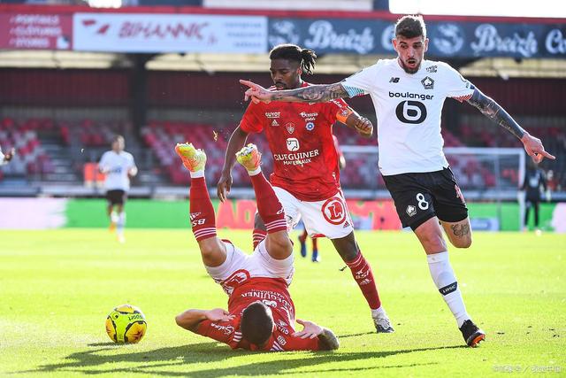 波尔多队在客场比赛中实现突破