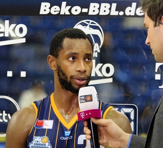 身价暴涨!球星签下丰厚合同 身价暴涨!球星签下丰厚合同