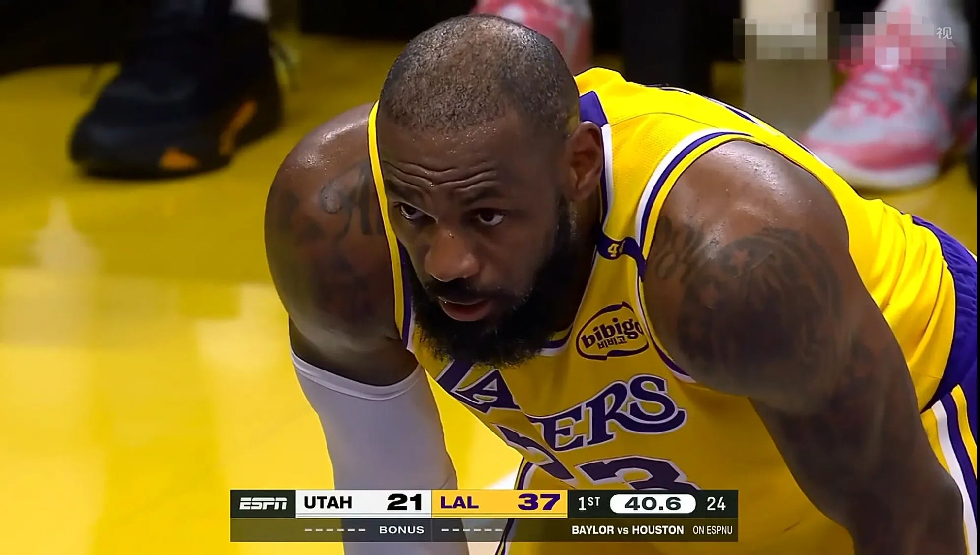 湖人遭遇惨败,詹姆斯欲求改变 湖人遭遇惨败,詹姆斯欲求改变