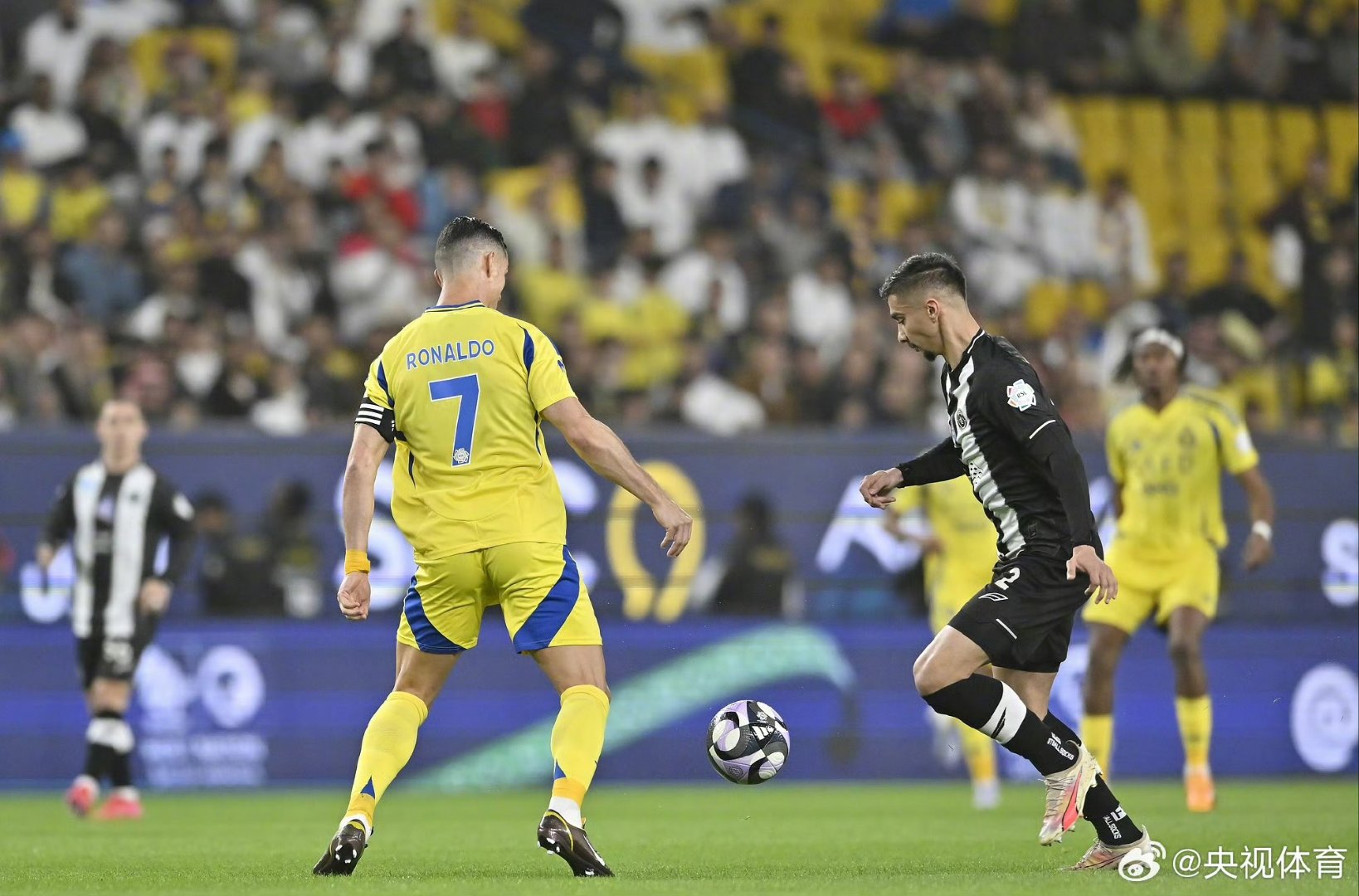 沙特豪门取得关键胜利,挺进淘汰赛 沙特豪门取得关键胜利,挺进淘汰赛